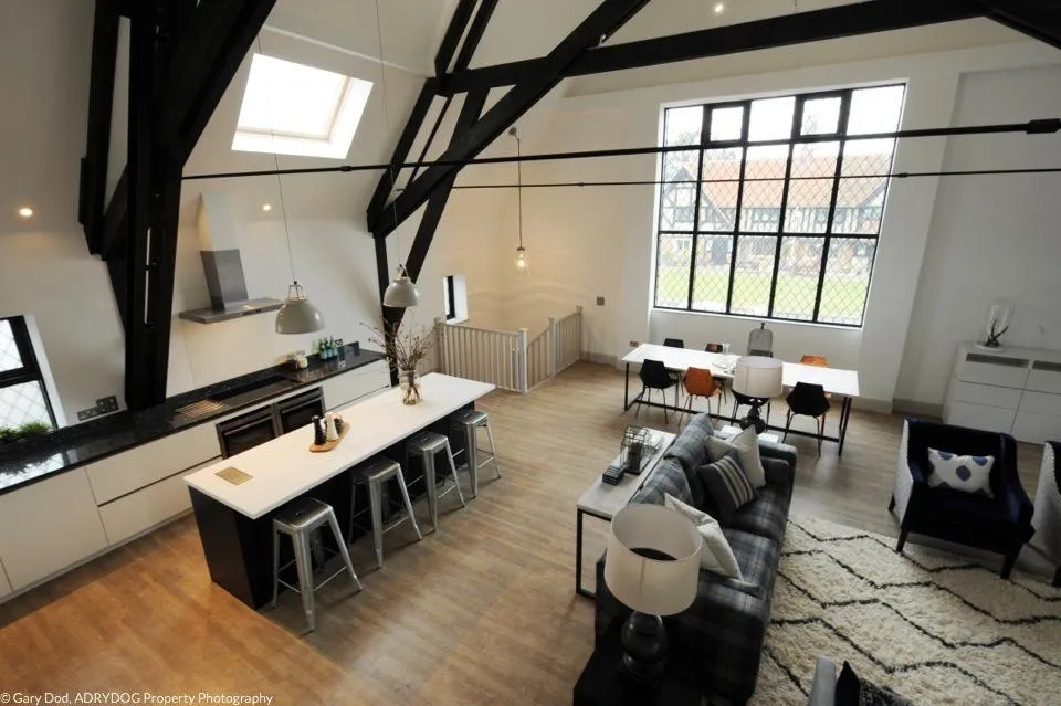 Ogilvie Hall – living room 3