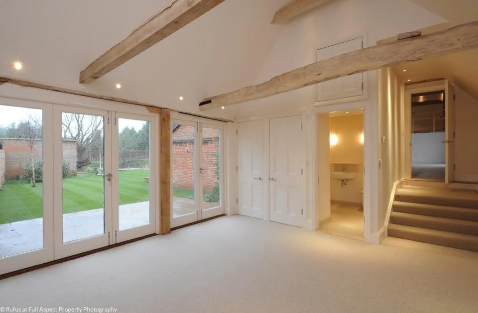 Elm Farm Barn04